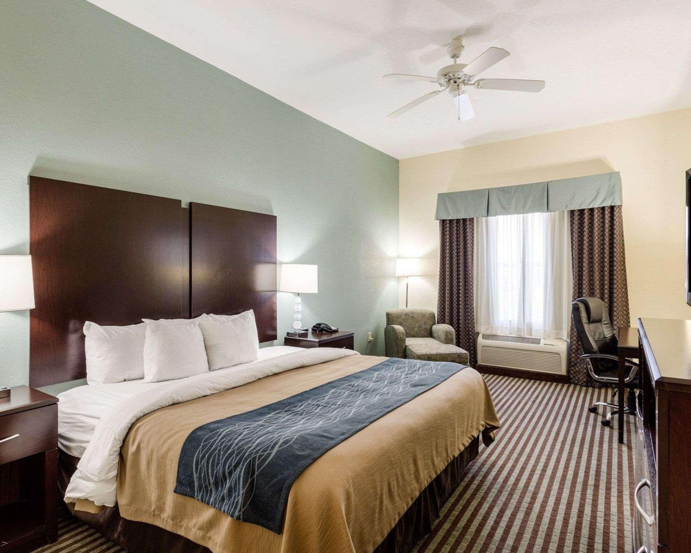 Comfort Inn & Suites Гренада Экстерьер фото