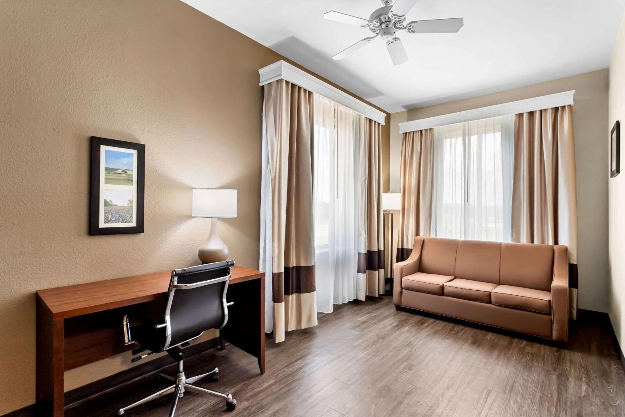 Comfort Inn & Suites Гренада Экстерьер фото