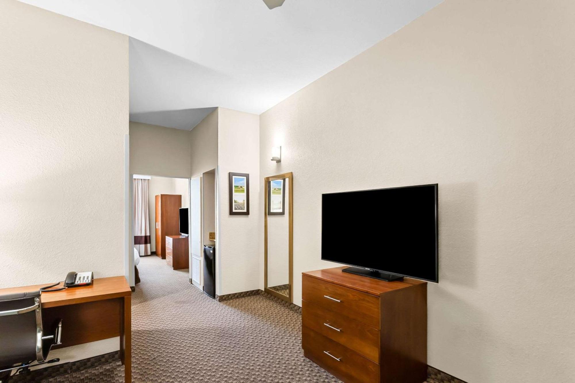 Comfort Inn & Suites Гренада Экстерьер фото