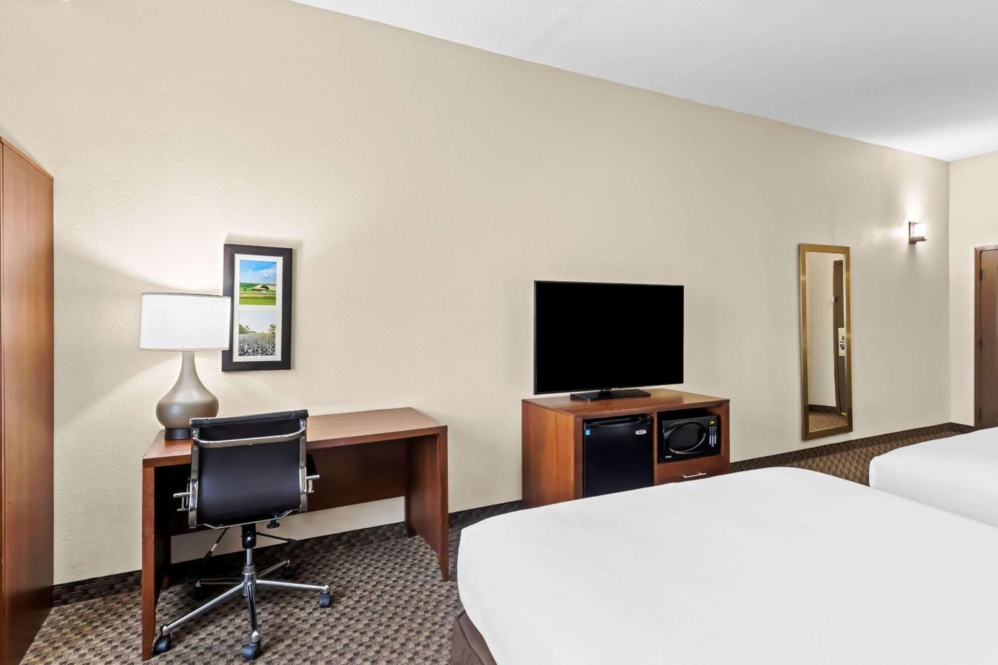 Comfort Inn & Suites Гренада Экстерьер фото