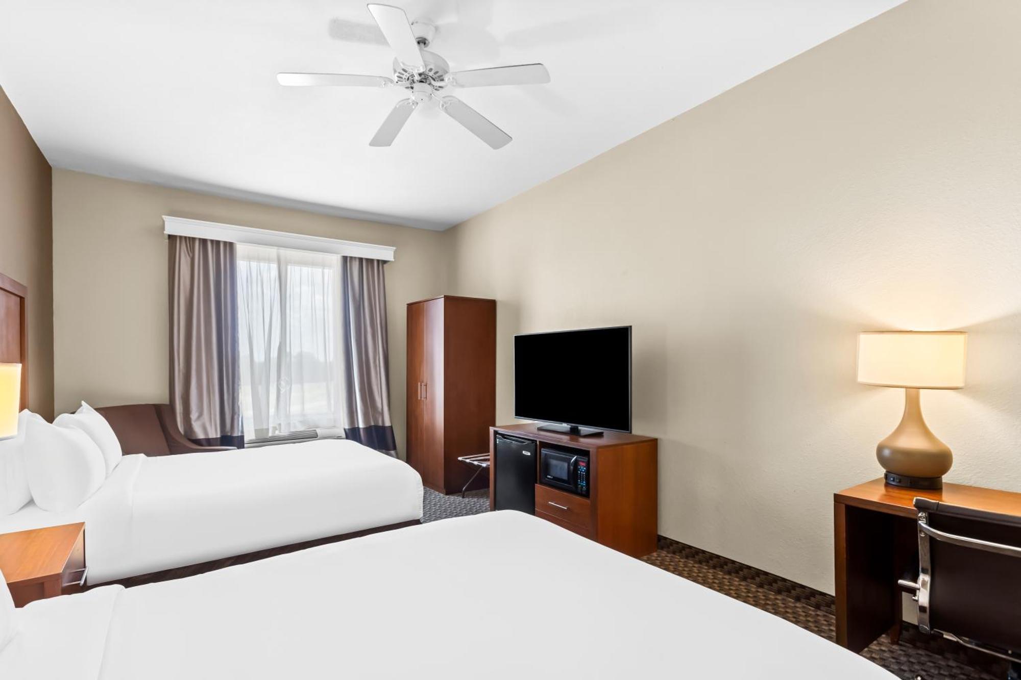 Comfort Inn & Suites Гренада Экстерьер фото